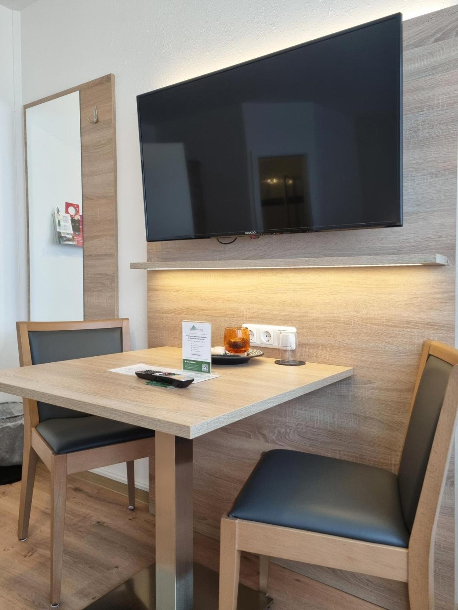 Hotel Dat Greune Eck Soltau Exteriör bild