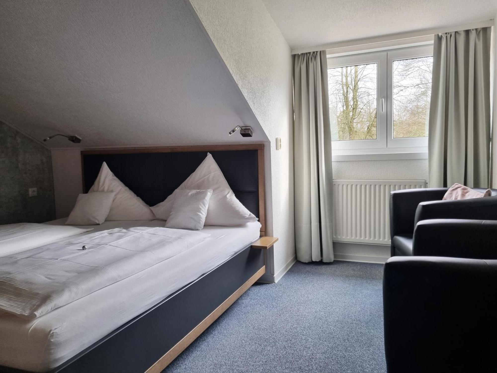 Hotel Dat Greune Eck Soltau Exteriör bild